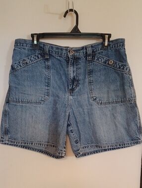 Faded Glory Light Blue Denim Jean Shorts with Front Patch Button Pockets